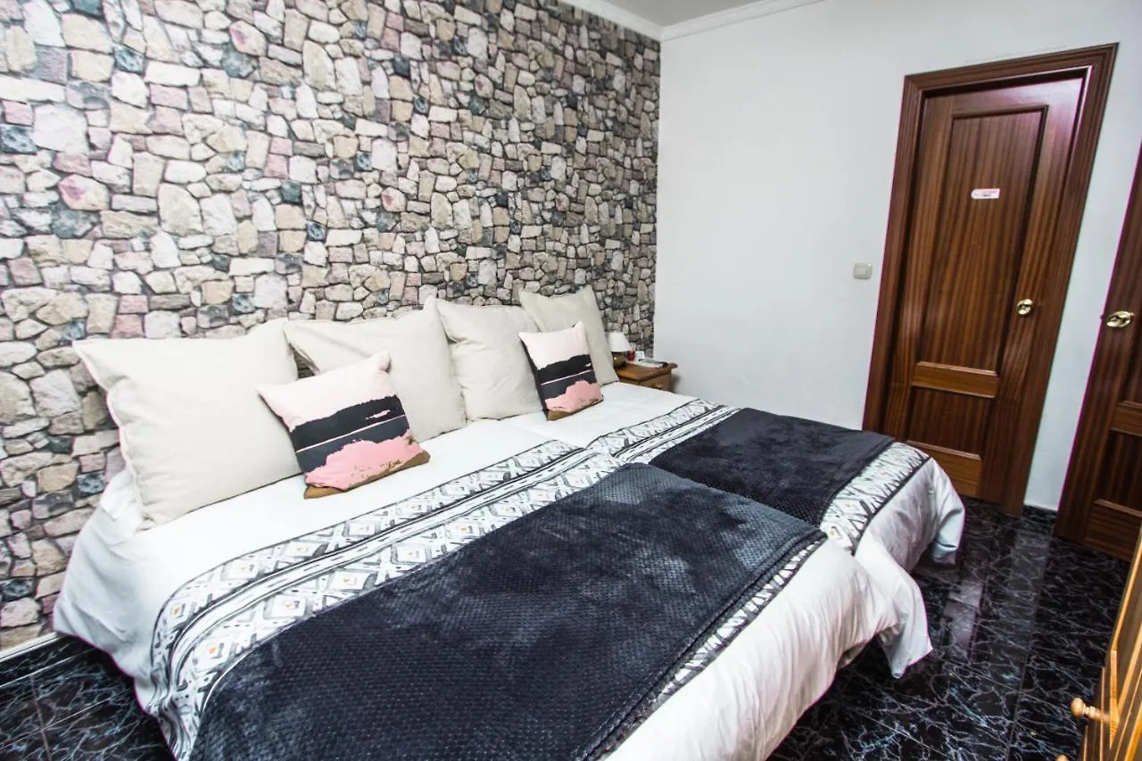 Hostal Caminito Del Rey ألورا 2*,